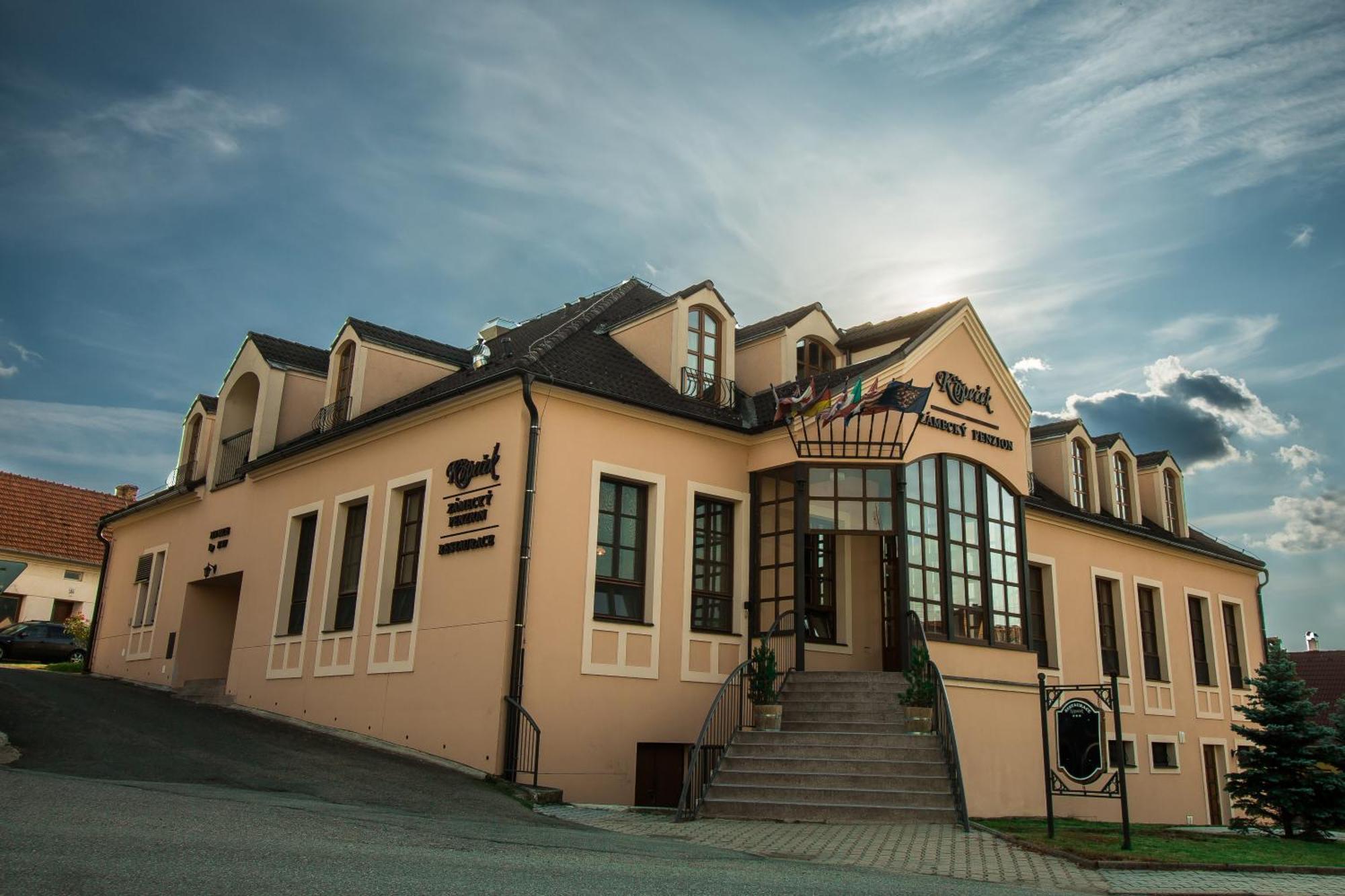 Hotel Zamecky Penzion Kopecek Rájec-Jestřebí Exterior foto